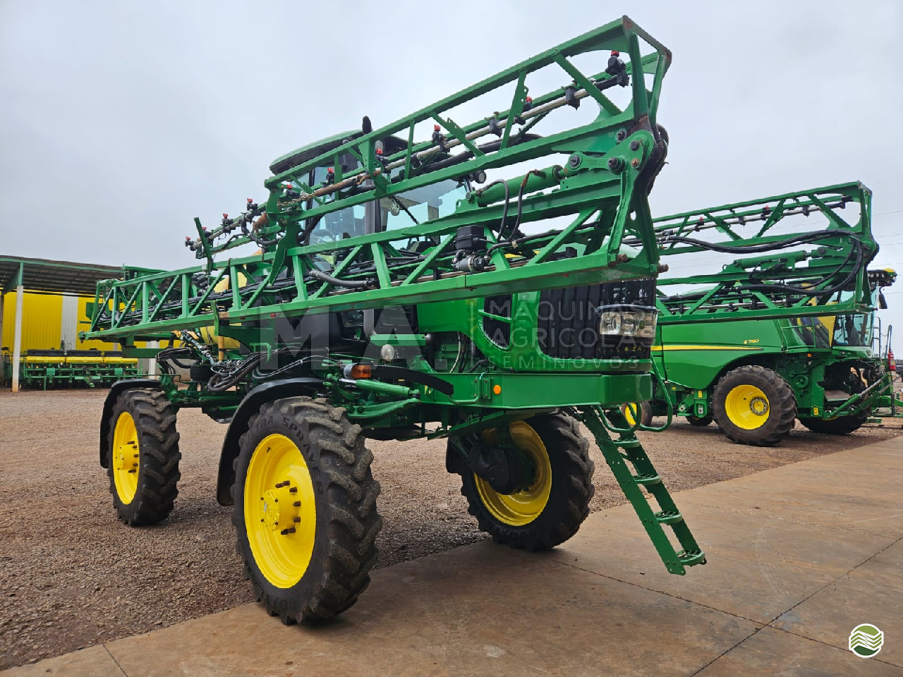 PULVERIZADOR JOHN DEERE JOHN DEERE 4630 Tração 4x4 M.A. Máquinas Agrícolas - Cascavel CASCAVEL PARANÁ PR